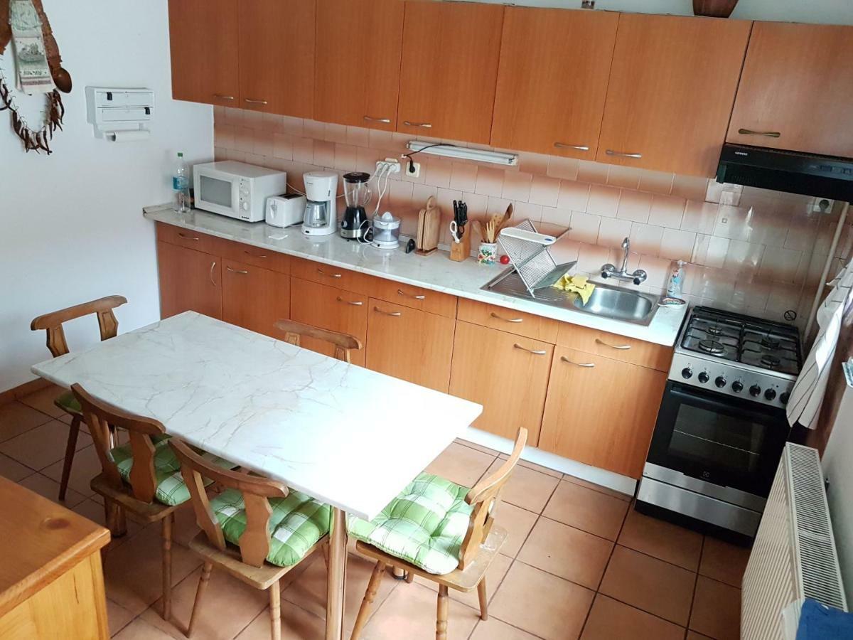 Casa Bunicilor Villa Colonia Sase Martie Kültér fotó